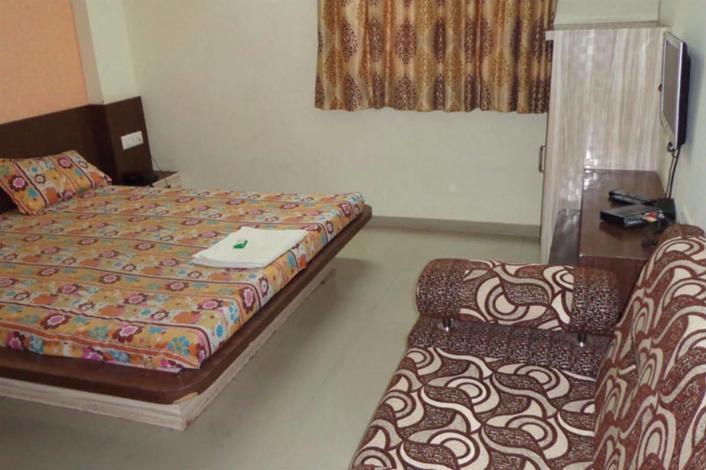 Hotel Om Palace * Ahmedabad