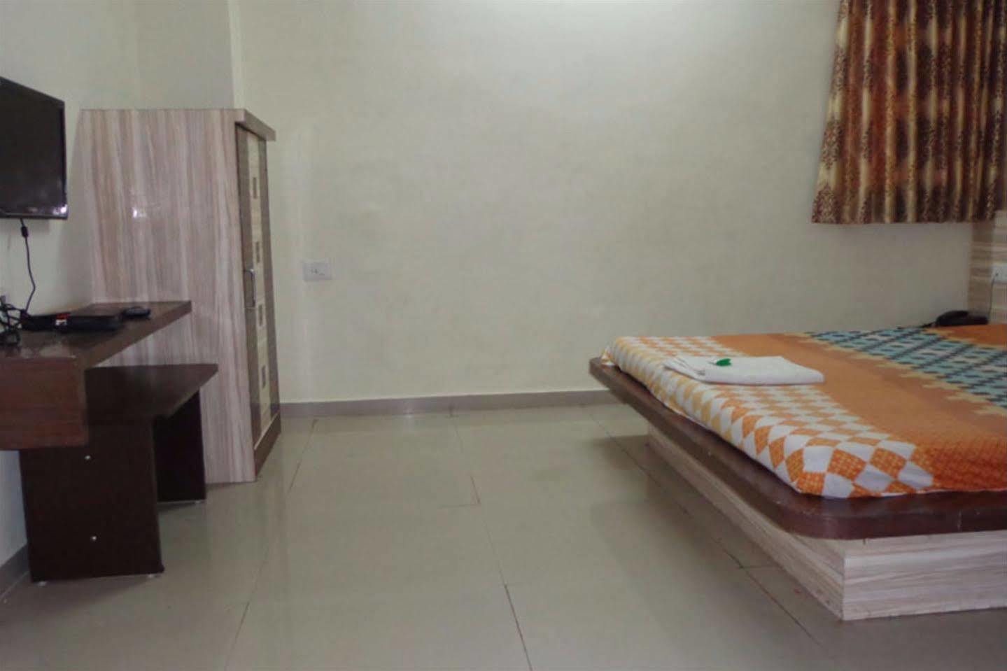 Hotel Om Palace * Ahmedabad