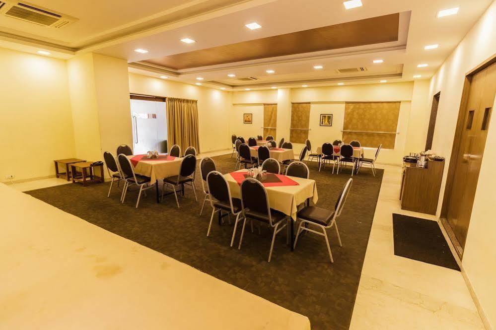 Oyo Premium Vastrapur 3* Ahmedabad