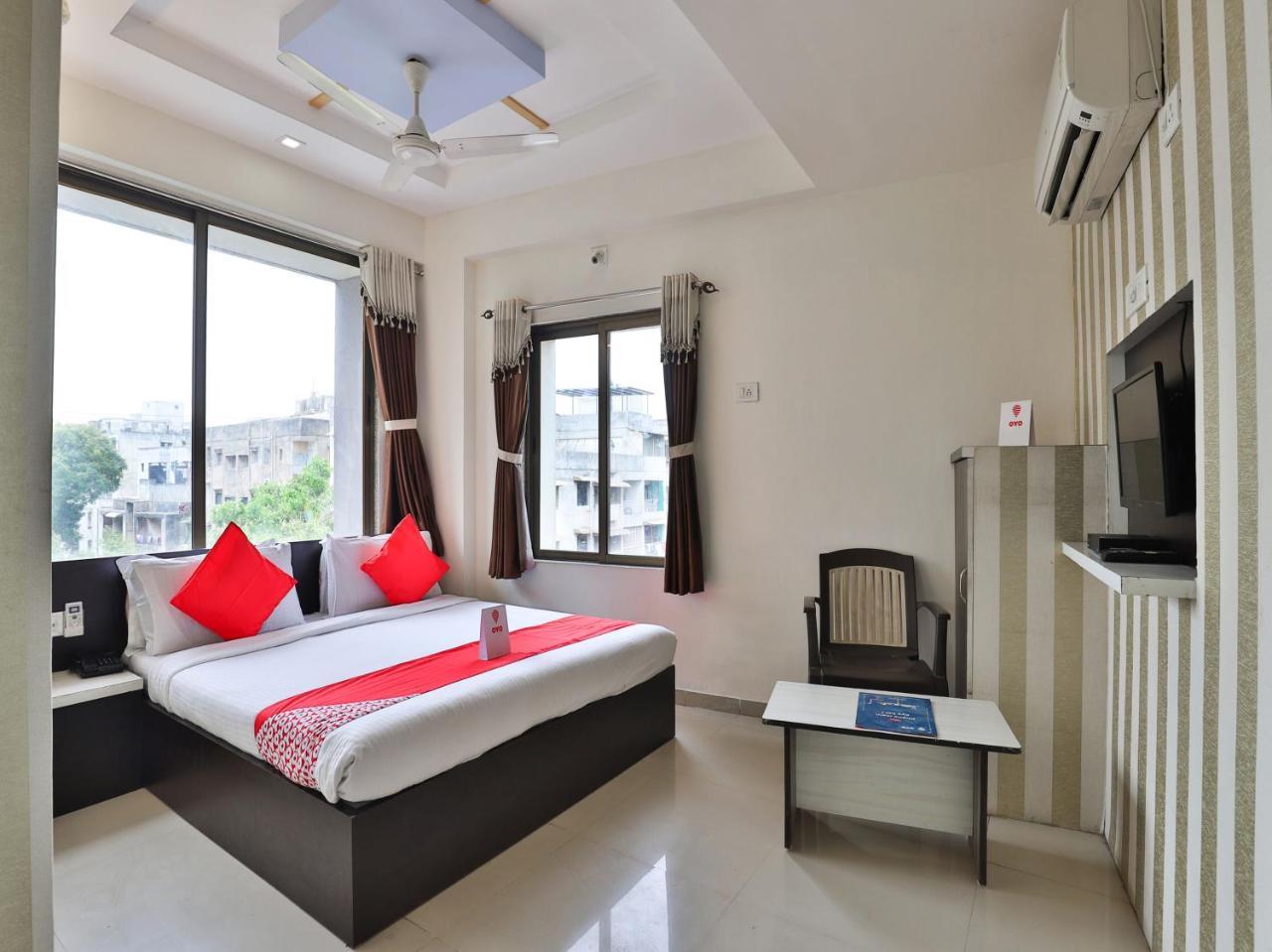 Hotel Oyo 2656 Sunstar Ahmedabad