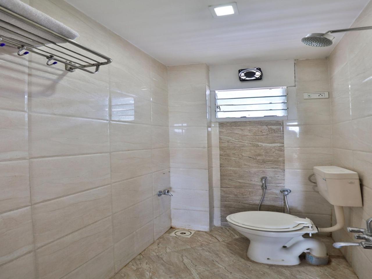 Oyo 2656 Sunstar Hotel