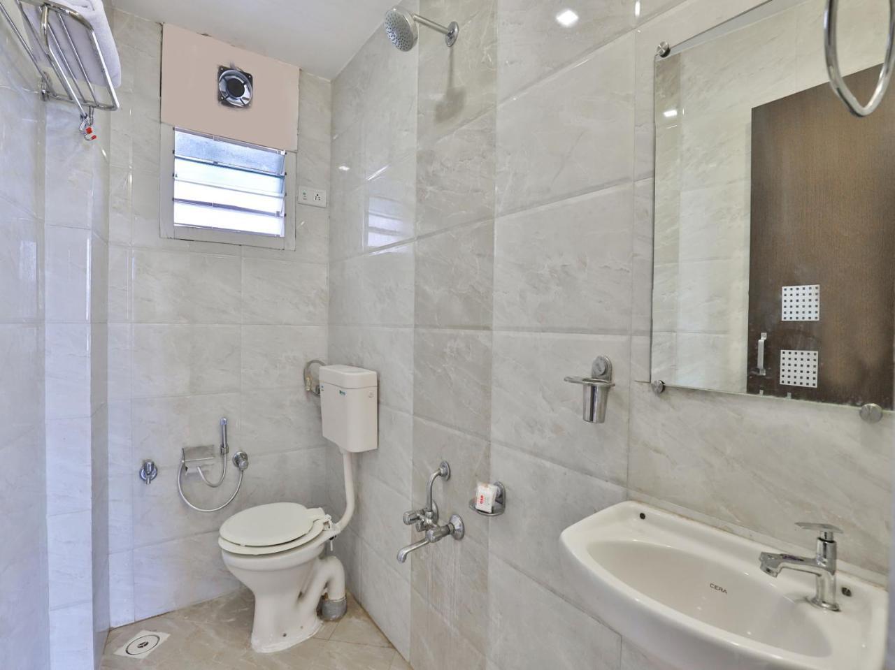 Oyo 2656 Sunstar 3* Ahmedabad