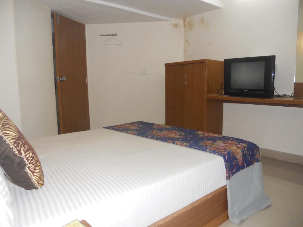 Hotel Campus Ahmedabad