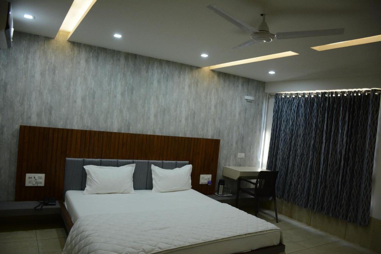 Darshan Sp Ring Road Hotel Naroda