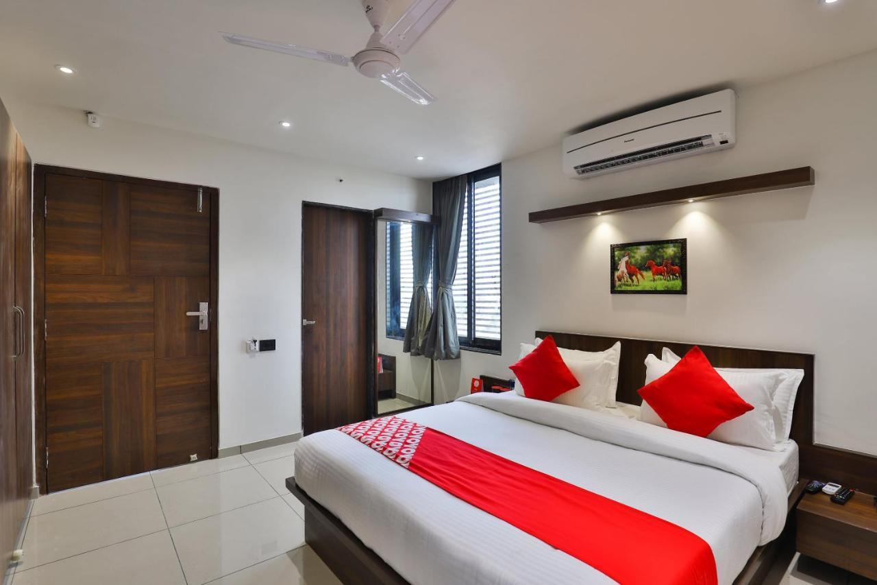 Oyo 16604 Sparsh Hotel