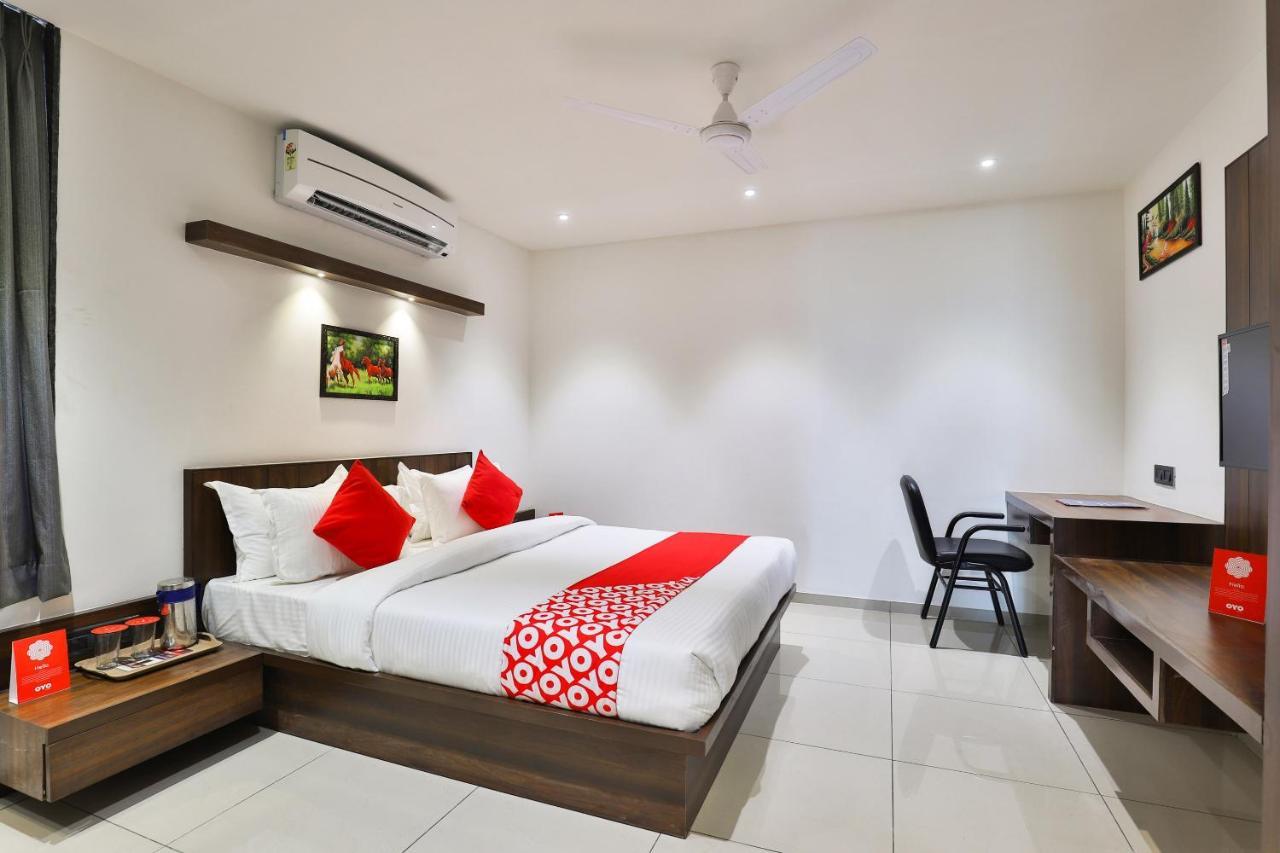 Oyo 16604 Sparsh Hotel
