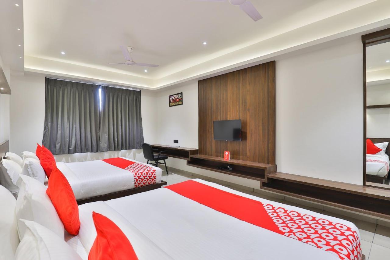 Oyo 16604 Sparsh 3* Ahmedabad