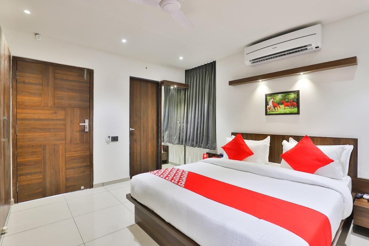 Hotel Oyo 16604 Sparsh 3*