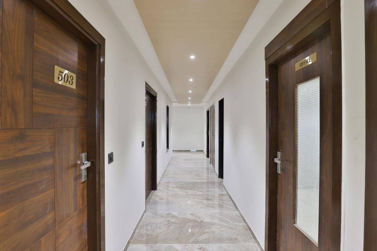 Oyo 16604 Sparsh Ahmedabad