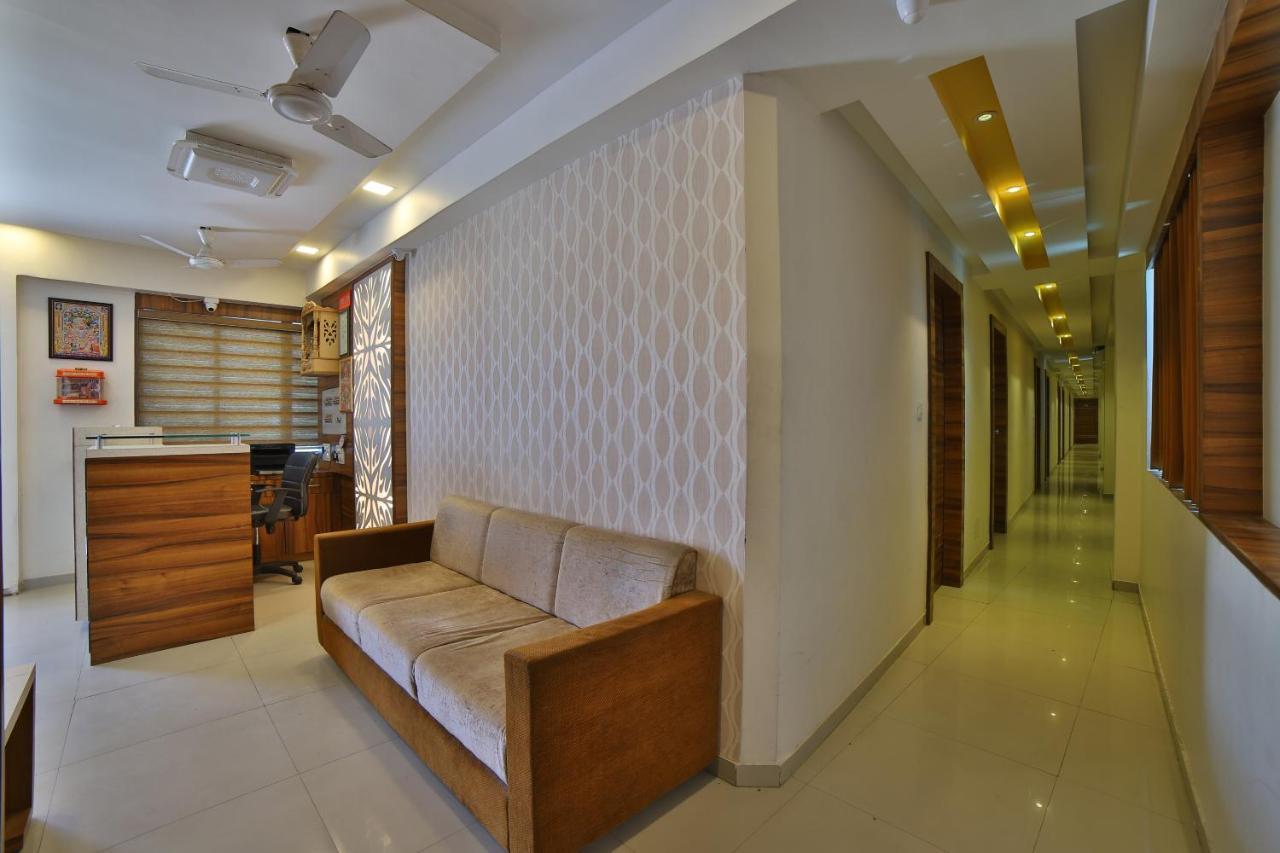 Hotel Oyo 11922 Sunstar
