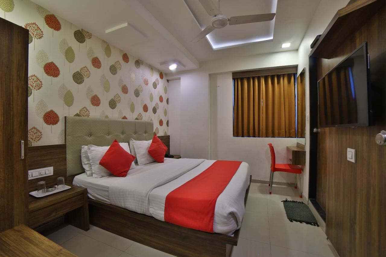 Oyo 11922 Sunstar 3* Ahmedabad