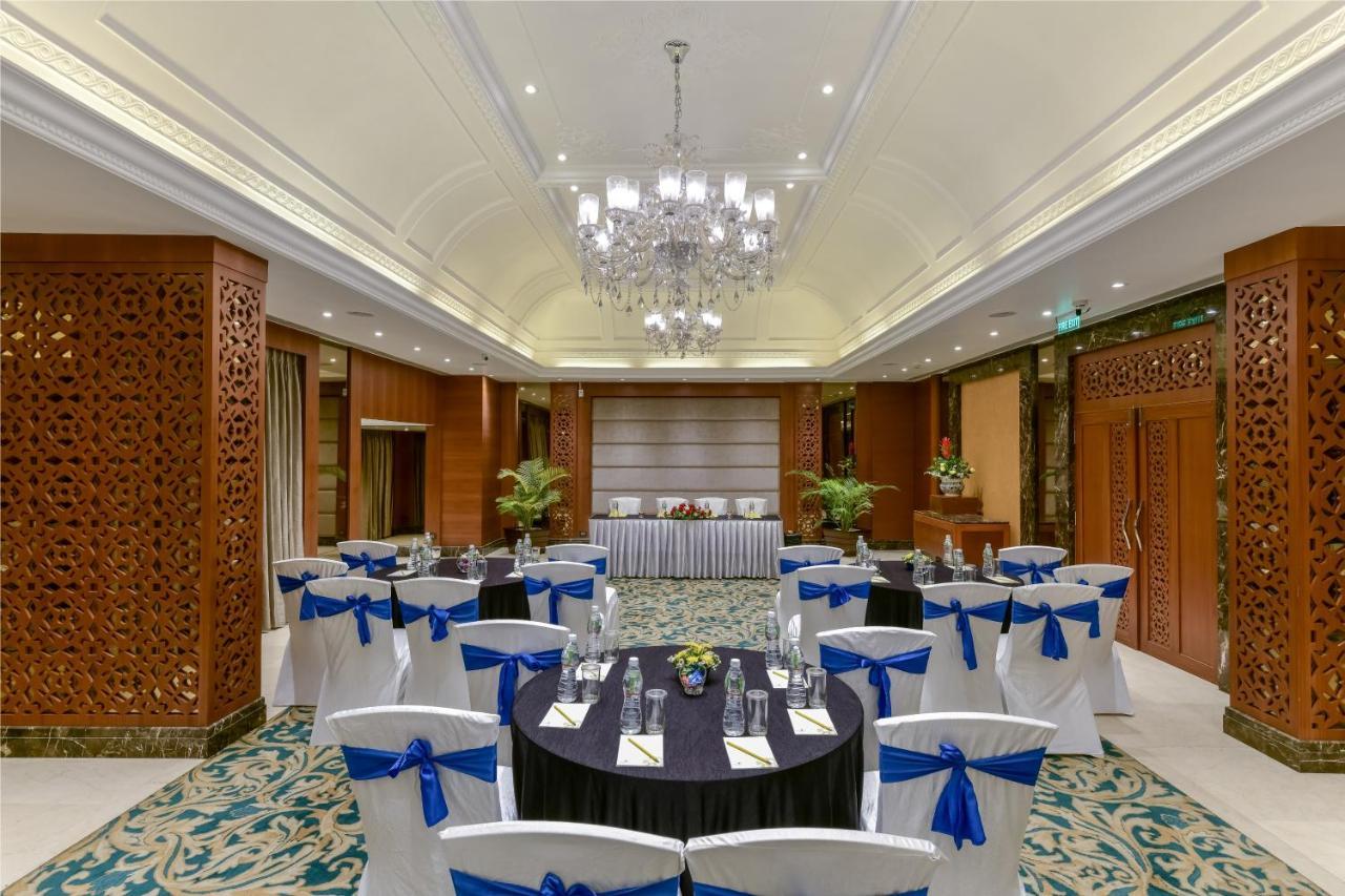 Lemon Tree Premier “the Atrium” Hotel