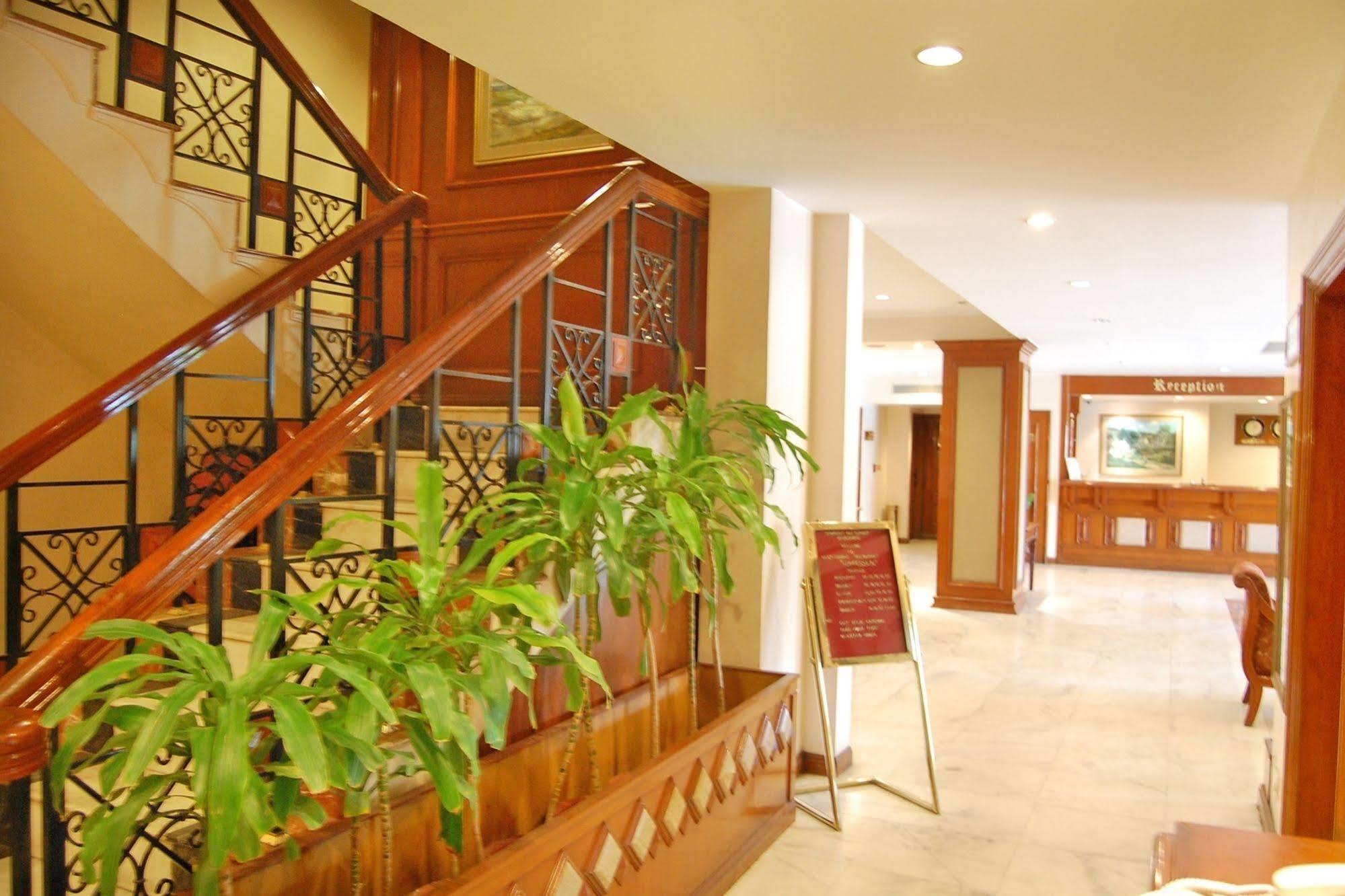Comfort Sunset Hotel Ahmedabad