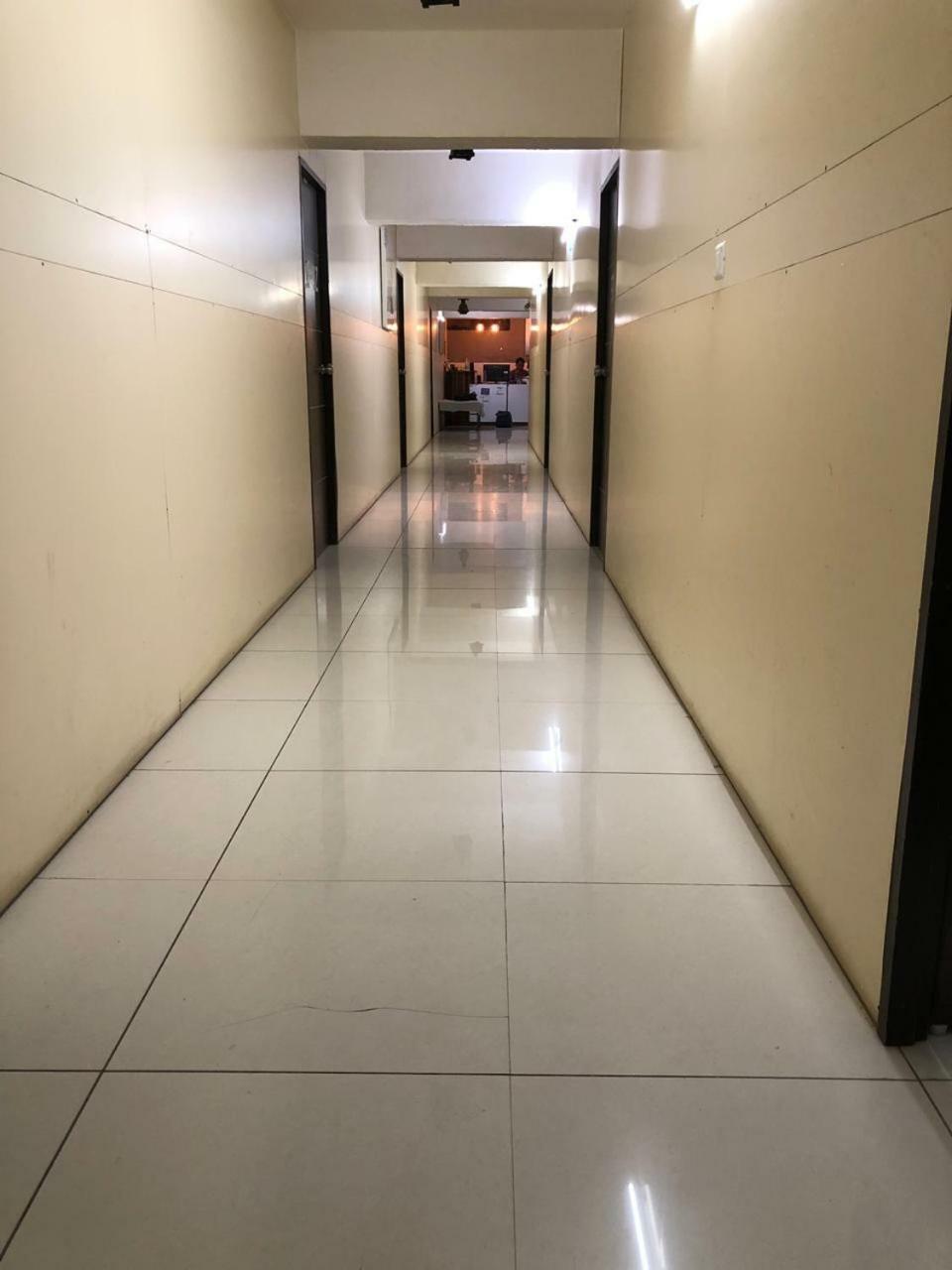 Night Halt Hostel Ahmedabad