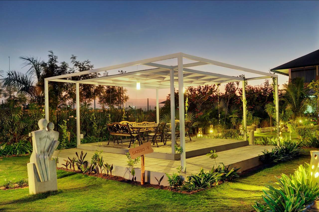 Hotel Aarohi Starz Club Ahmedabad