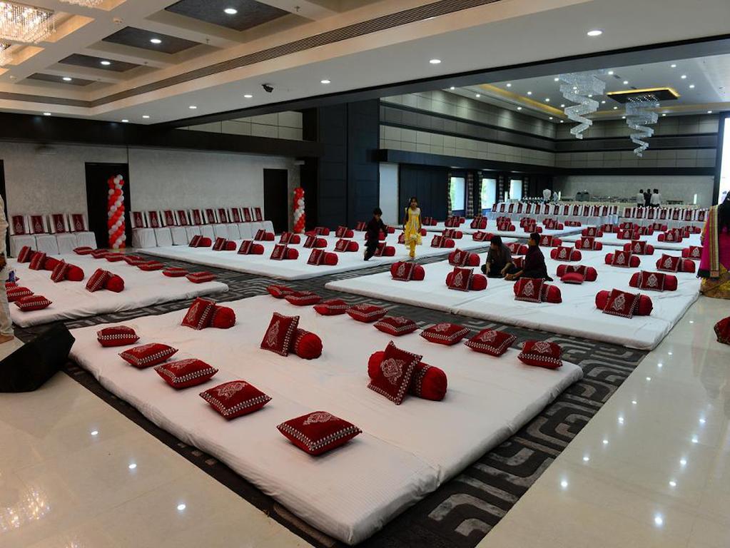 Narayani Heights, Hotel 4*