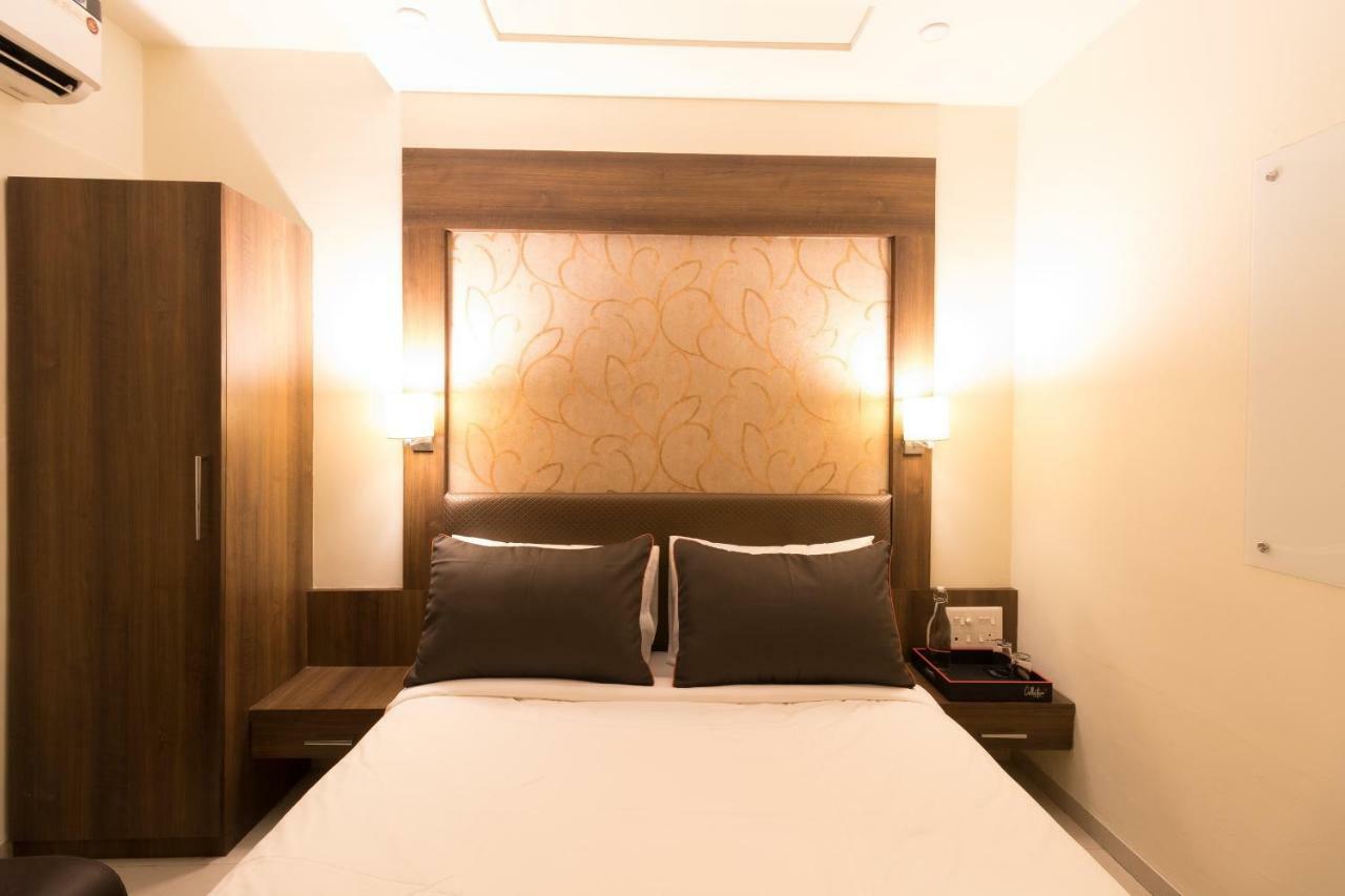 Collection O 39594 Heritage Paldi Rd Hotel