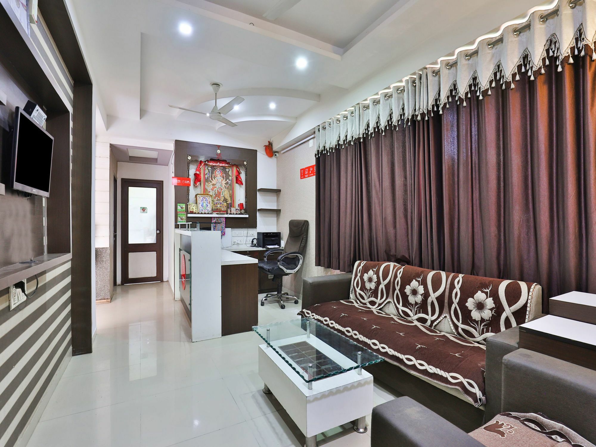 Hotel Oyo 2656 Sunstar 3*