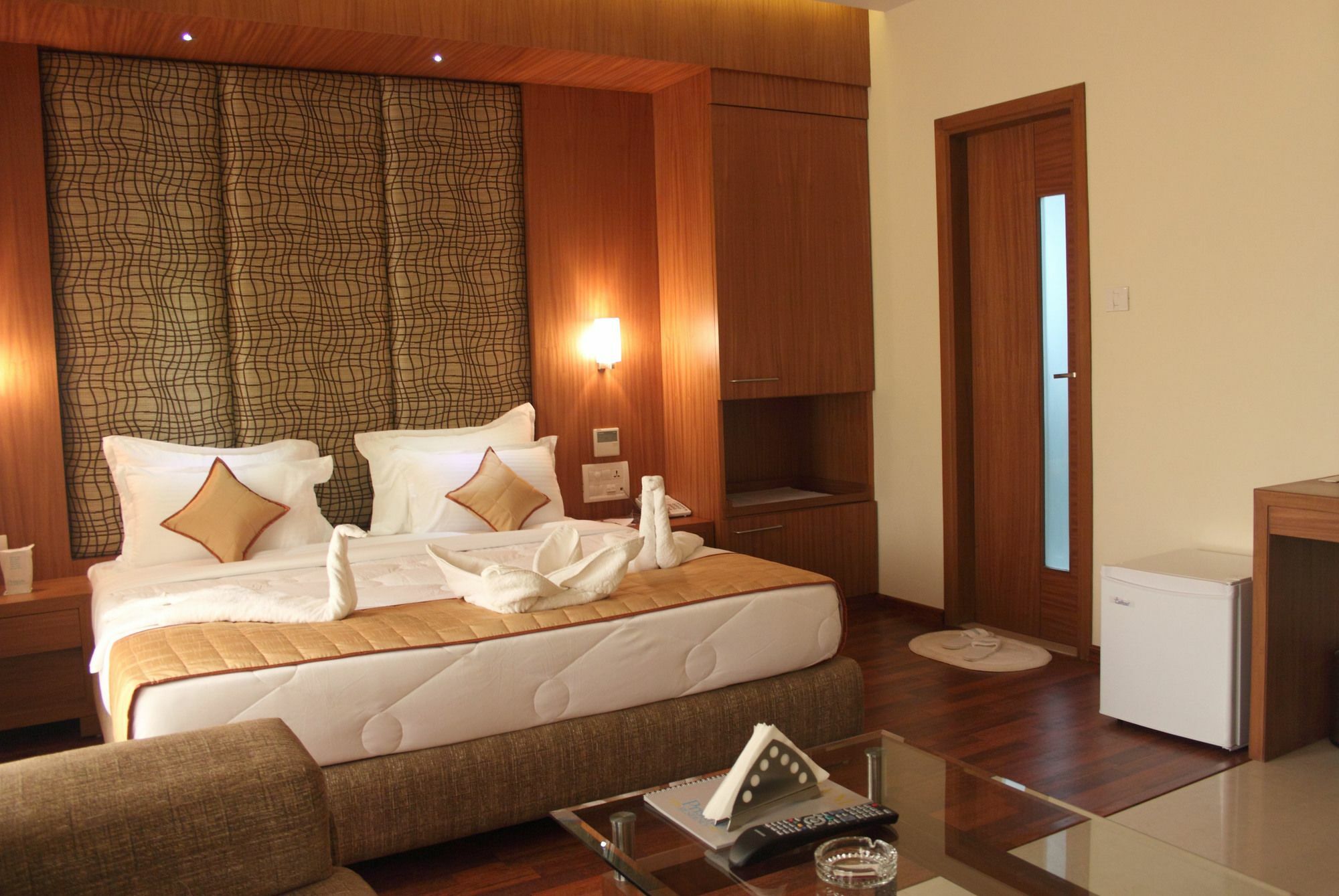 Hotel Pristine Residency Ahmedabad