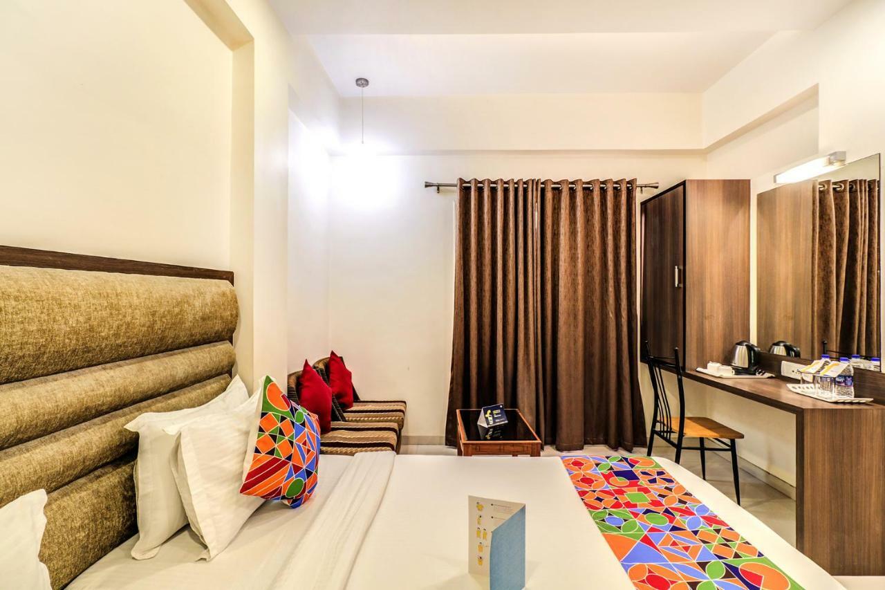 Summit Hotel 3*