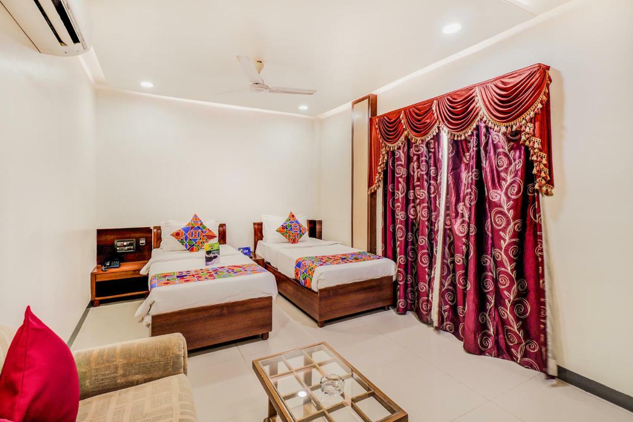 Summit Hotel 3*