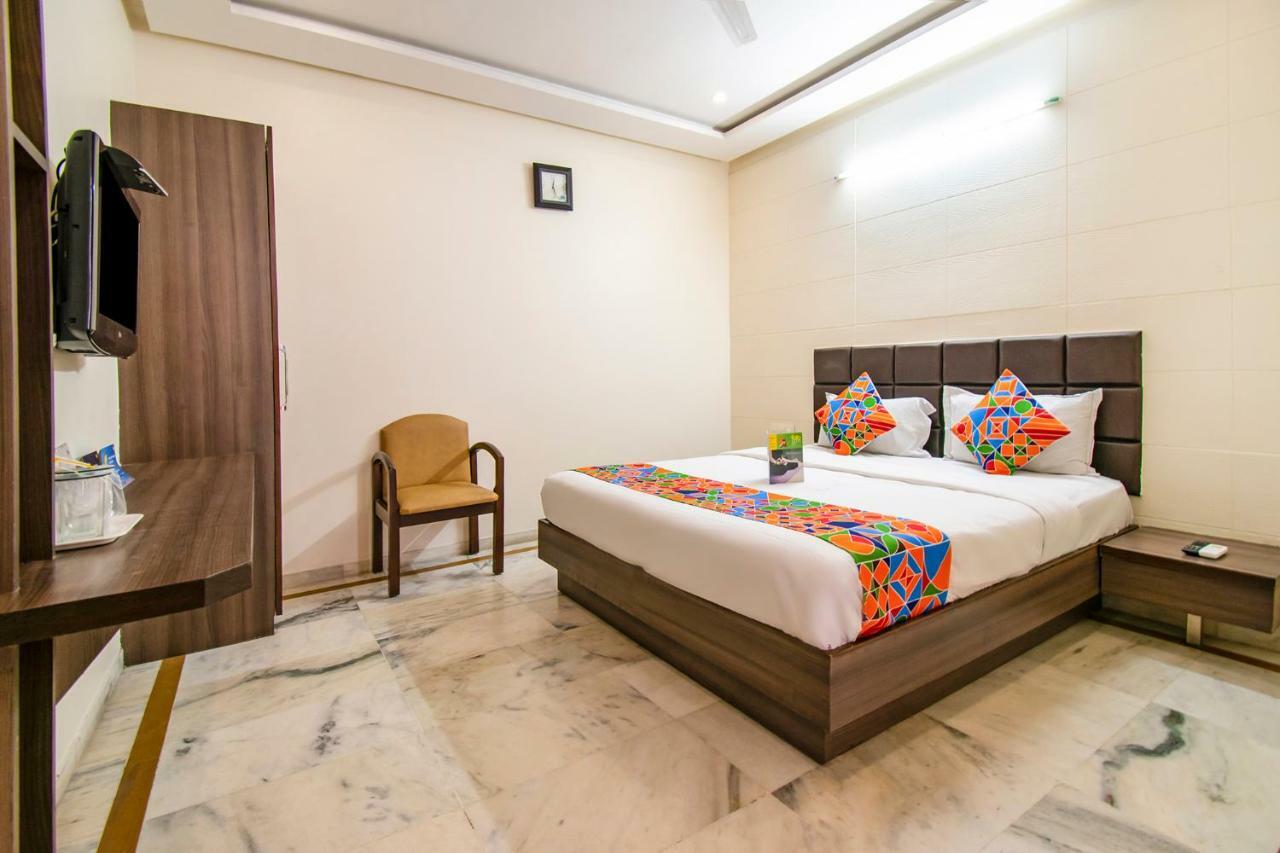 Kamran Palace Hotel 3*