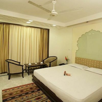Ashish Hotel 3*