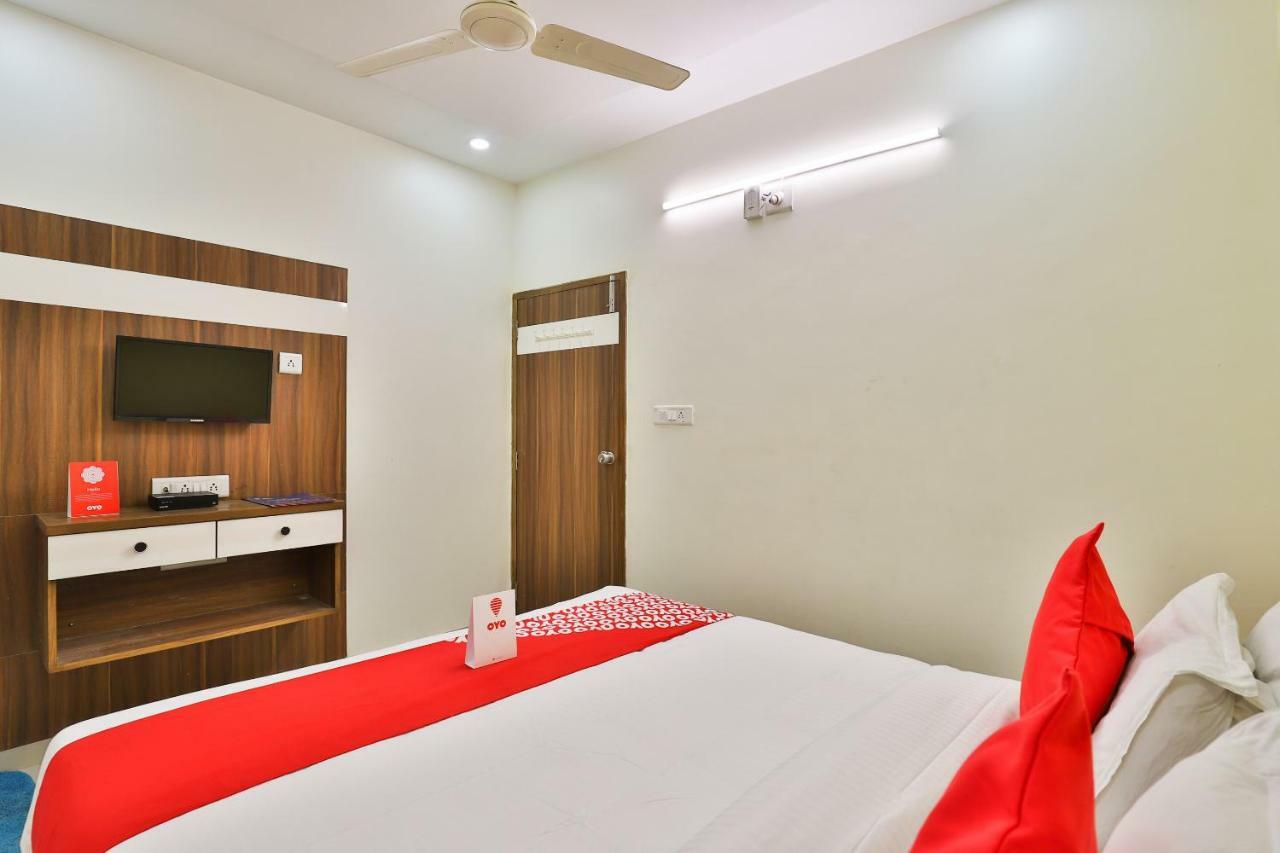 Oyo 15417 Red Rose 3* Ahmedabad