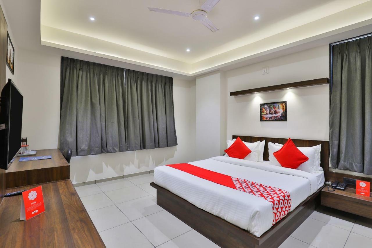 Hotel Oyo 16604 Sparsh