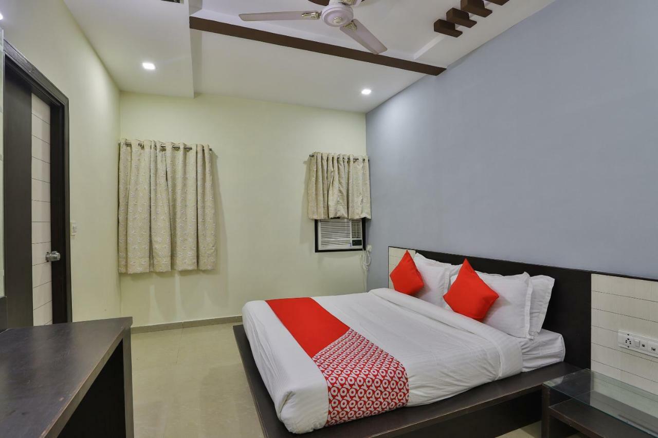 Hotel Oyo Flagship 19003 Rudra Mahal Ahmedabad