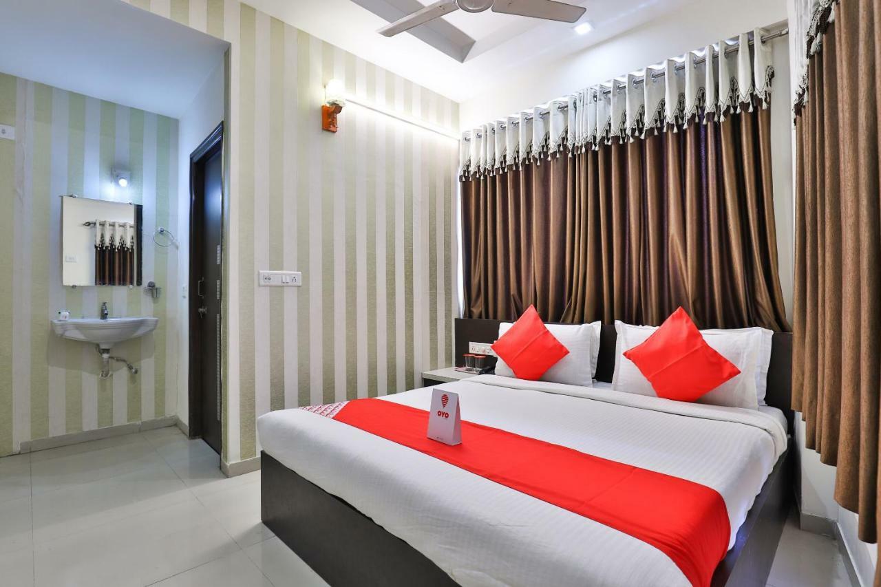 Oyo 2656 Sunstar Hotel Ahmedabad
