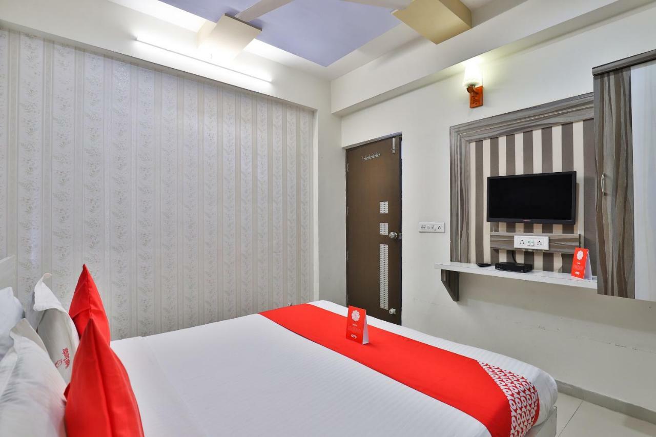 Oyo 2656 Sunstar Ahmedabad