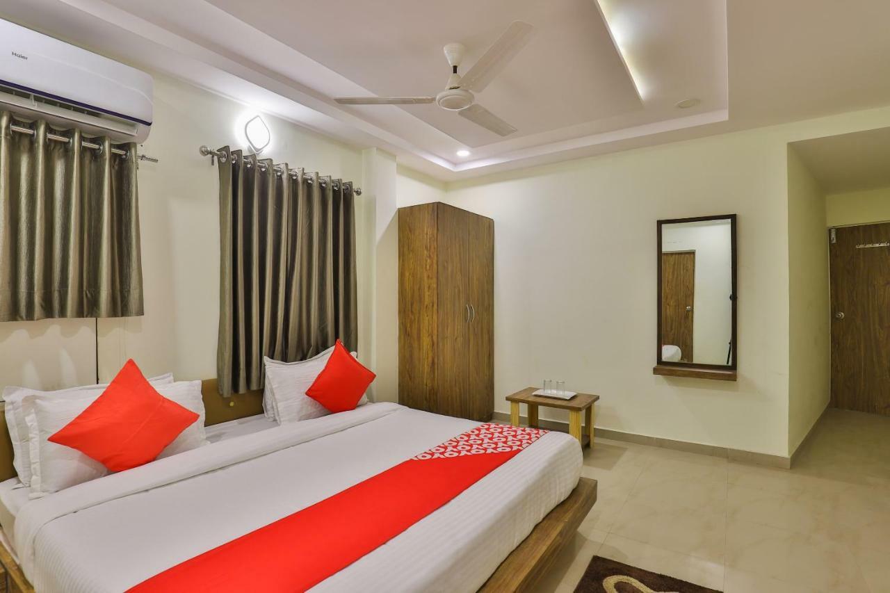 Oyo 26999 Sg Hotel Ahmedabad