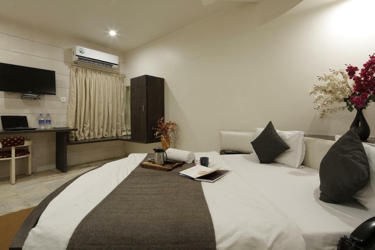 Hotel Volga Ahmedabad