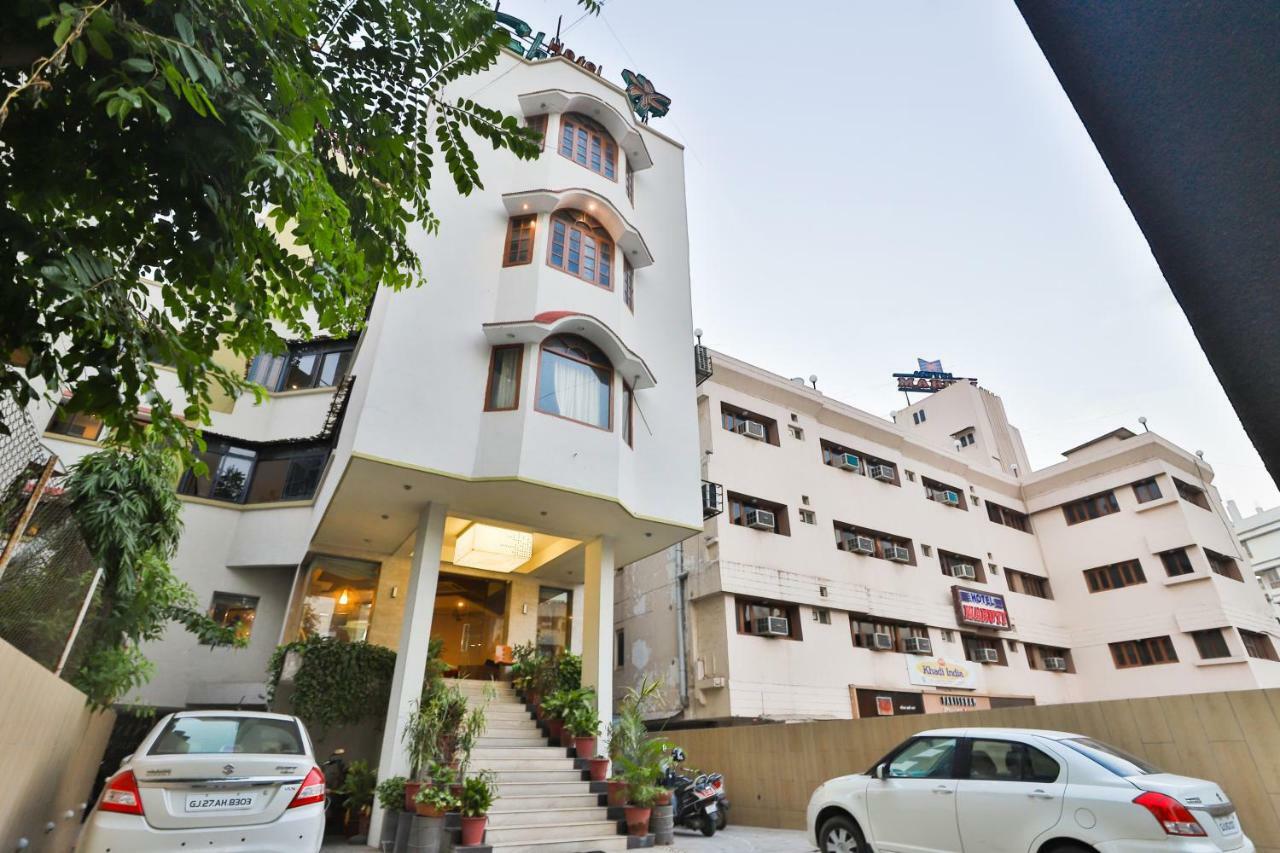 Chicago 3* Ahmedabad