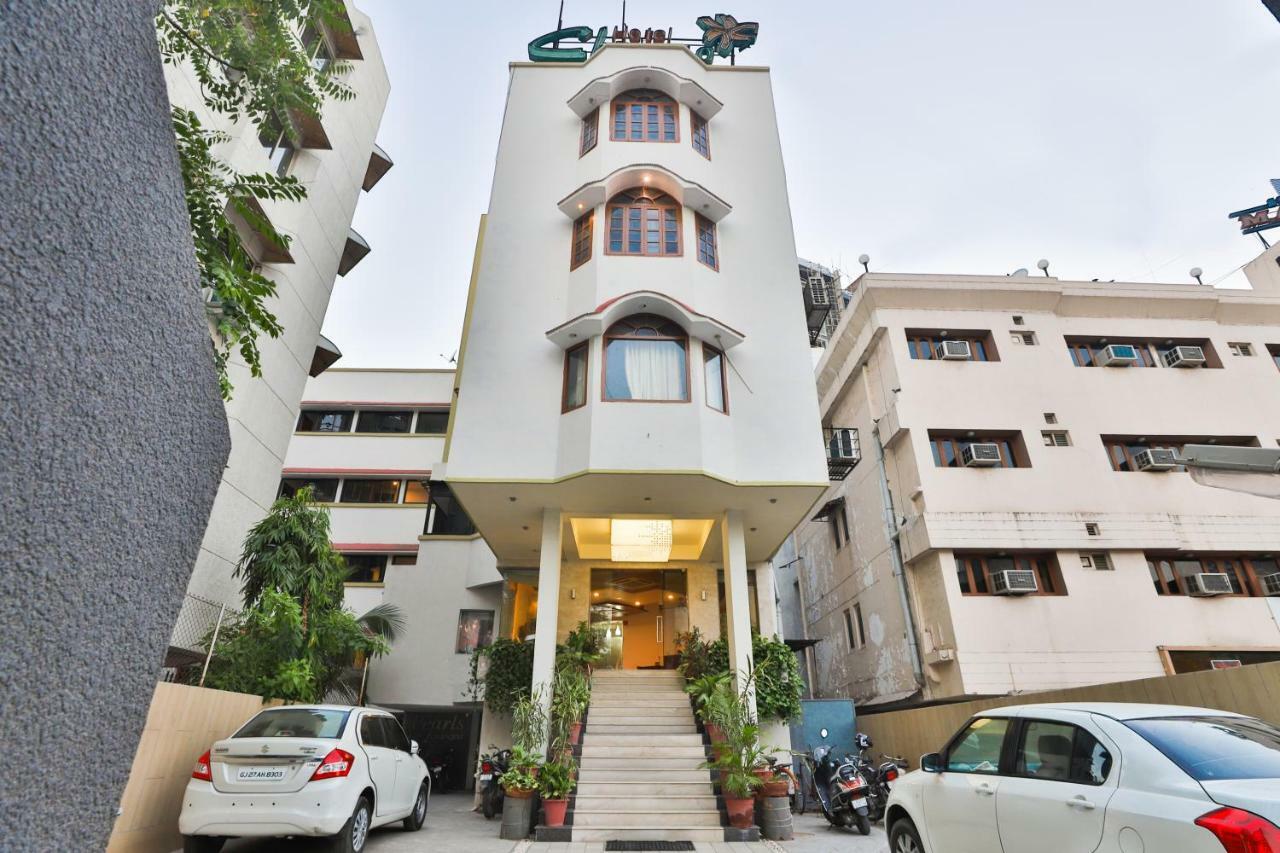 Chicago 3* Ahmedabad