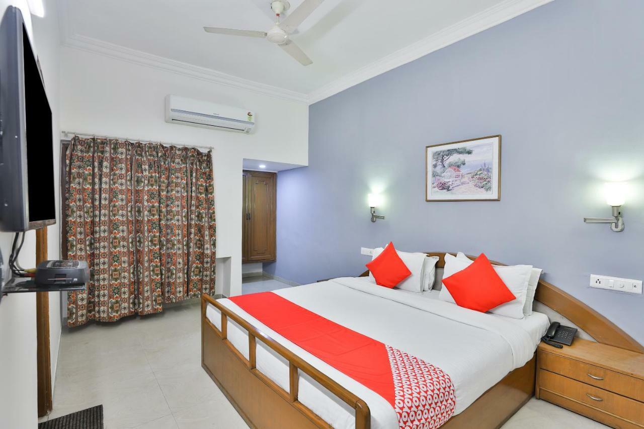 Chicago 3* Ahmedabad