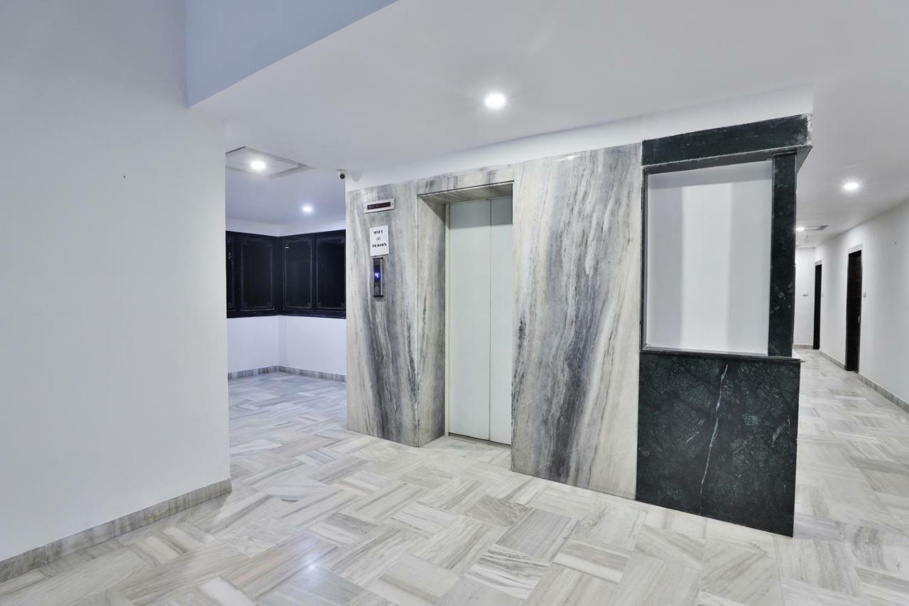 Chicago Hotel Ahmedabad