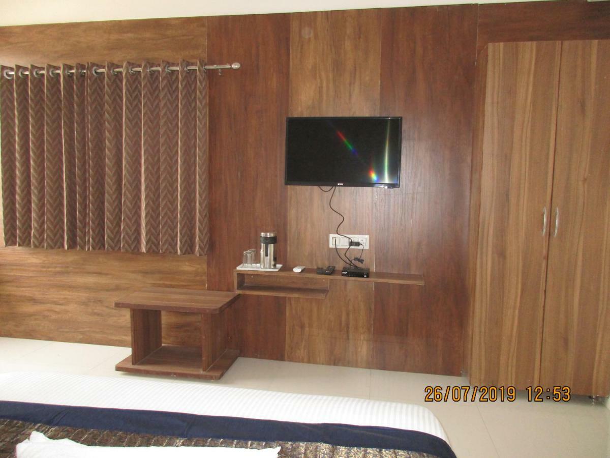 Hotel Maan Palace Ahmedabad