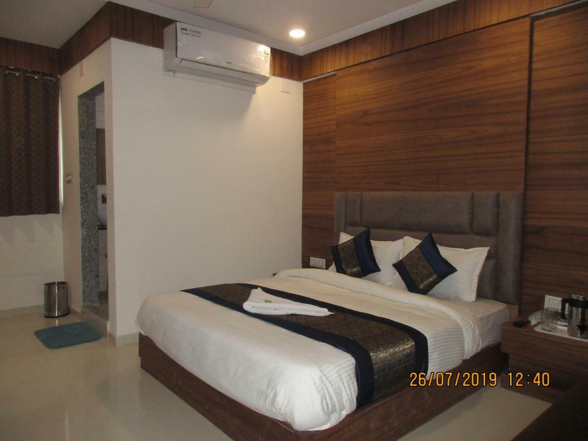 Hotel Maan Palace Ahmedabad