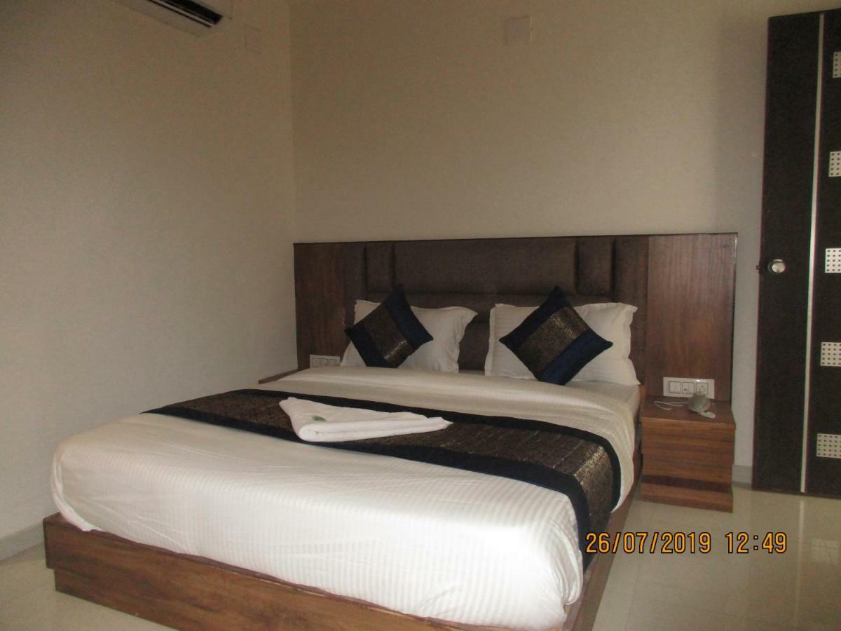 Maan Palace Hotel Ahmedabad