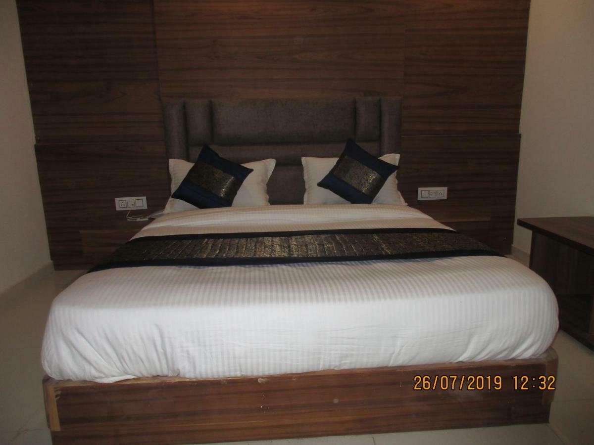 Maan Palace Hotel Ahmedabad