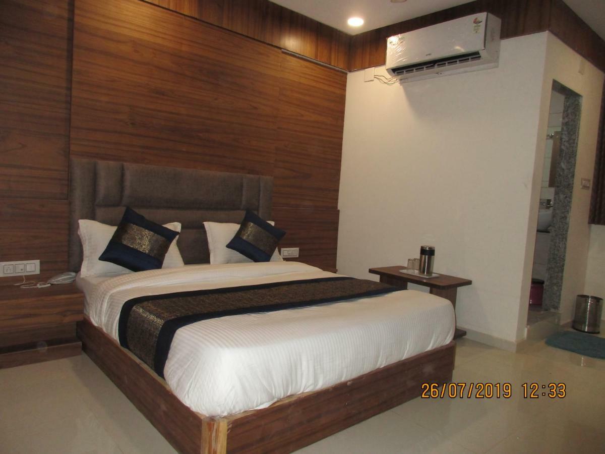 Hotel Maan Palace Ahmedabad