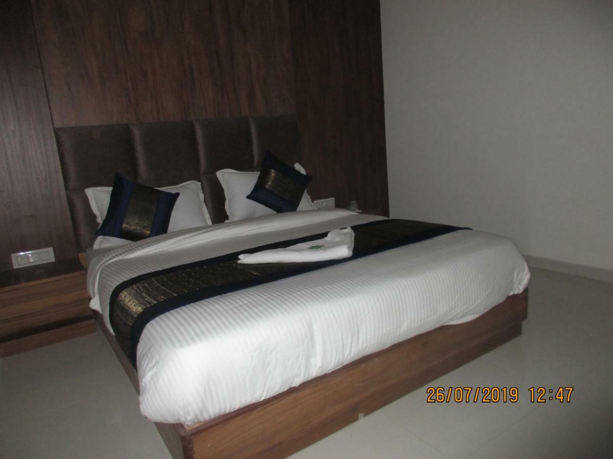 Maan Palace Hotel Ahmedabad