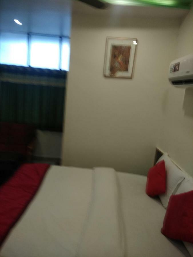 Ajanta Hotel *