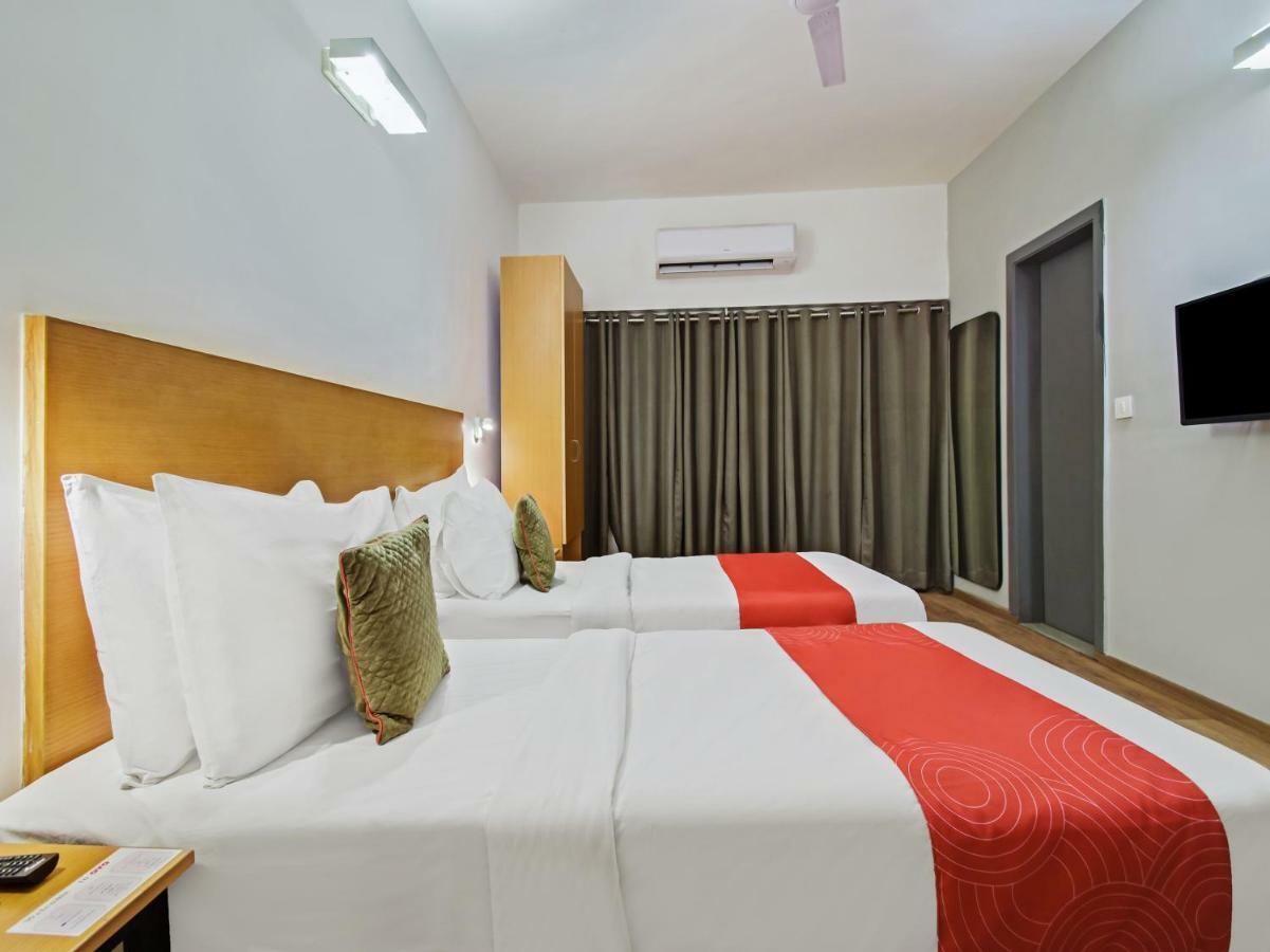 Oyo Townhouse 30 Ashram Road 3* Ahmedabad
