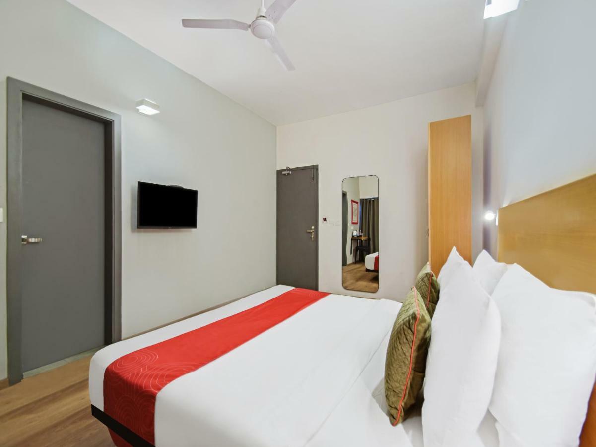 Oyo Townhouse 30 Ashram Road