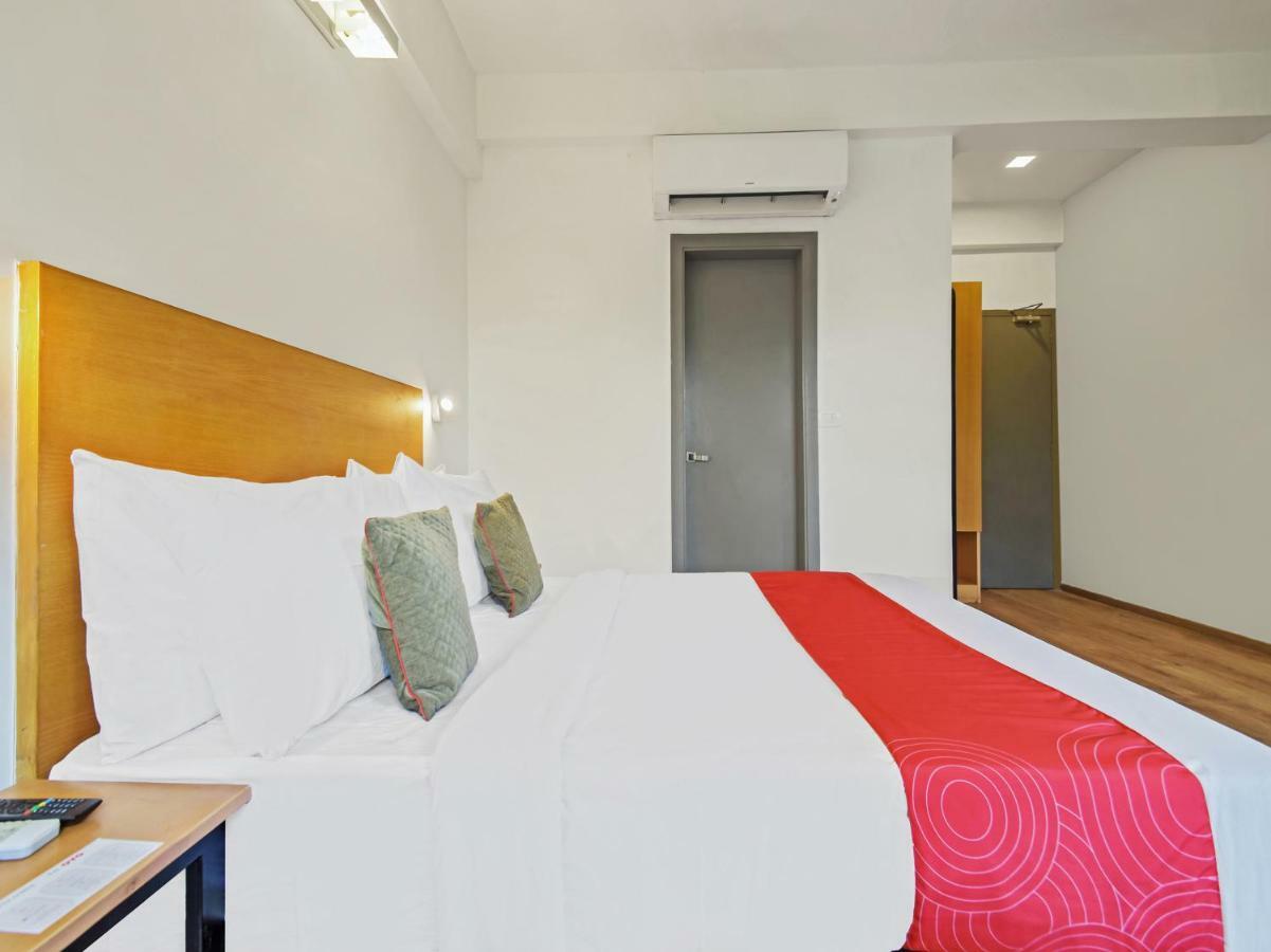 Hotel Oyo Townhouse 30 Ashram Road