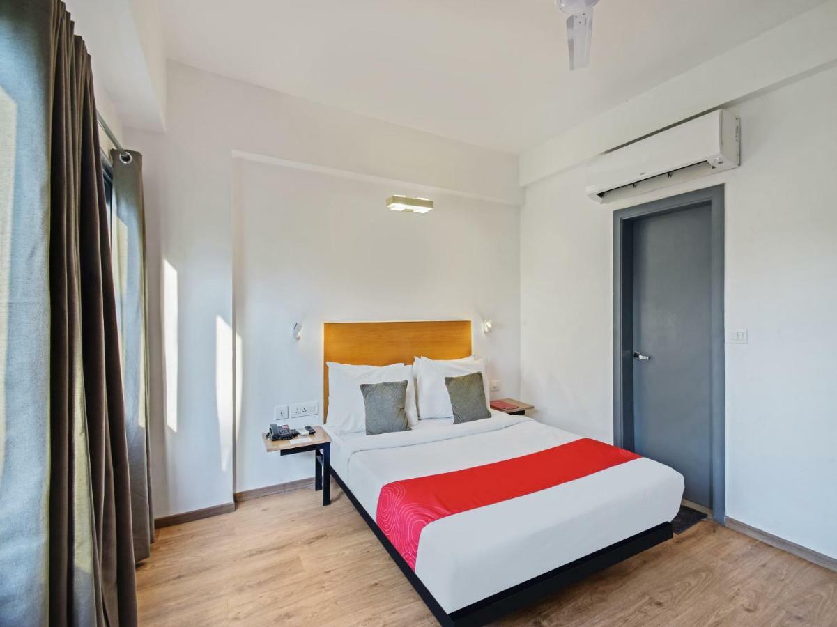 Oyo Townhouse 30 Ashram Road 3*