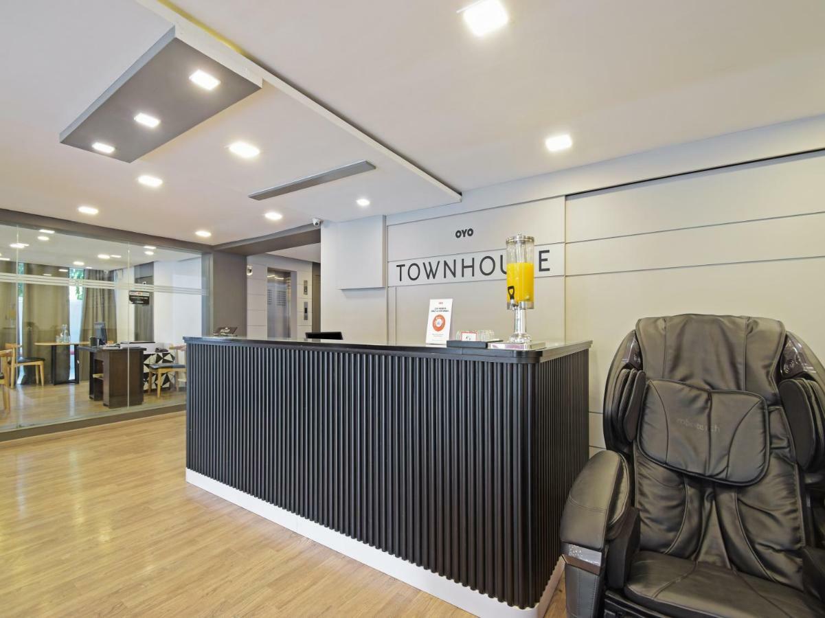 Hotel Oyo Townhouse 30 Ashram Road